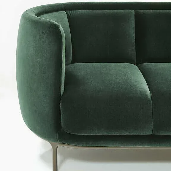 imgi_2_csm_Vuelta_Sofa_311_Detail__Velvet_British_Green__ee9ca3588d