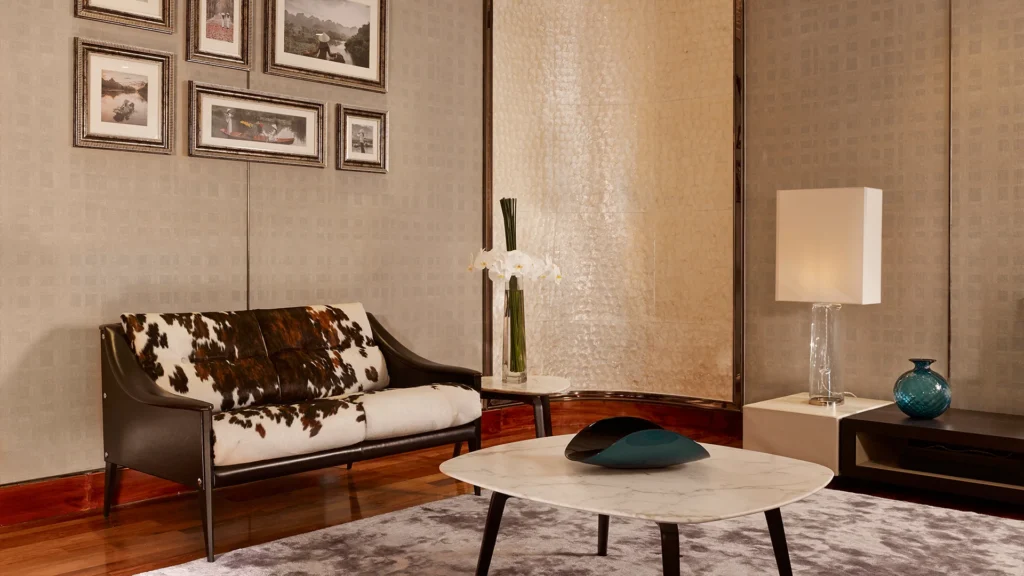 Poltrona-Frau - interni budapest